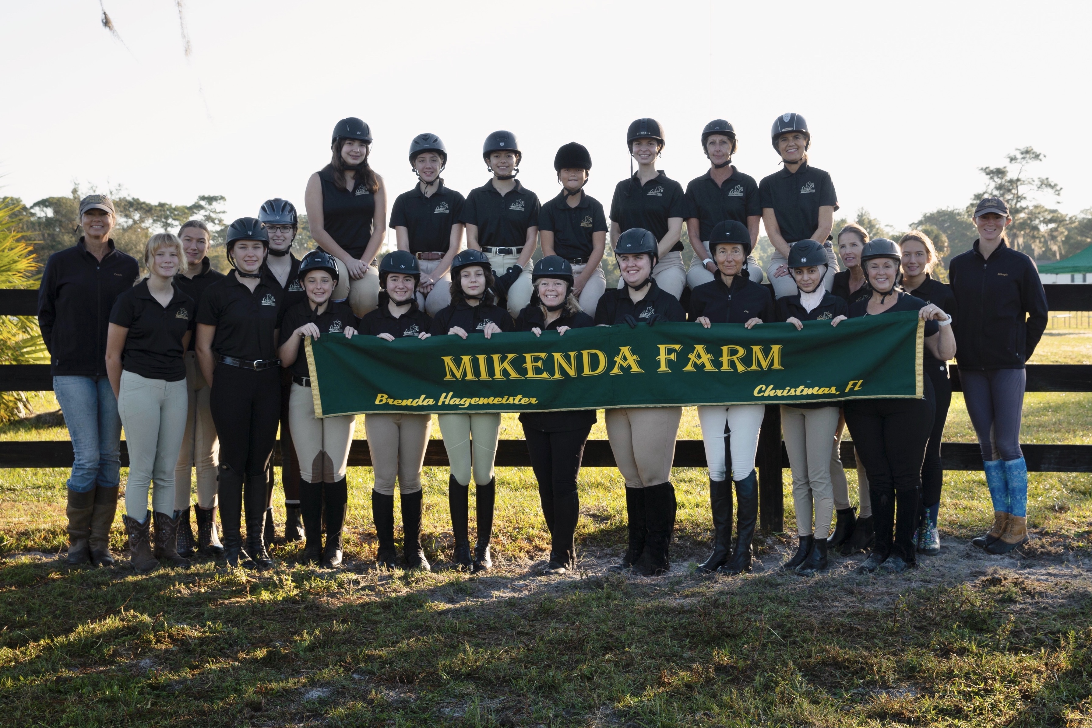 Second slide: Mikenda Farm in Christmas, FLHorse going over obstacle